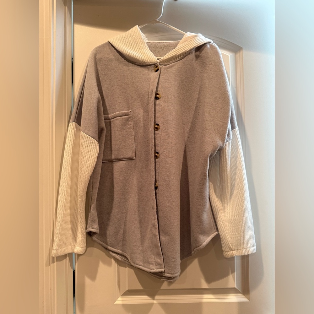 Elegant Two-Tone Women's Cardigan